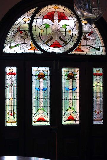 dp_sun_KangaroobieHouse8b.jpg - Inside view of the front entry stained glass (DP)